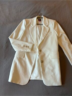 Vince Camuto White Blazer
